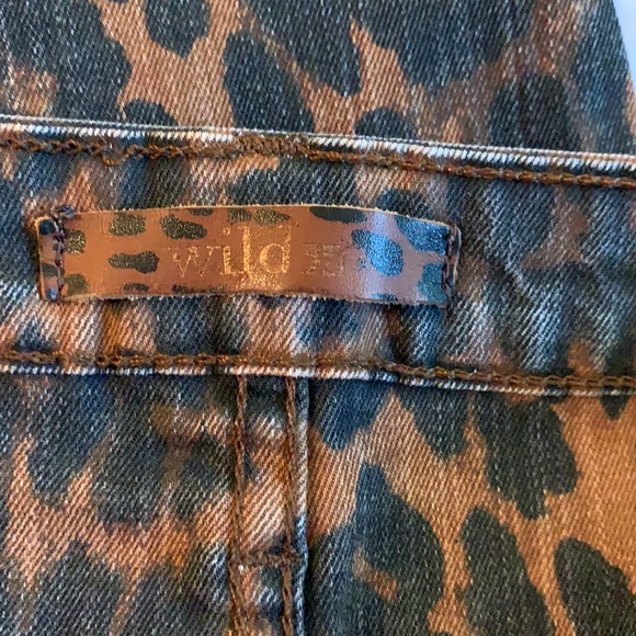 Joe’s Cheetah Jean Size 31 - Picture 4 of 7